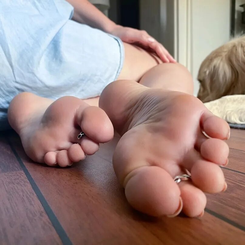 Students feet. Солес Феет 13. Солес Феет 14 +. Солес Феет 18 +. Солес Феет 10 +.