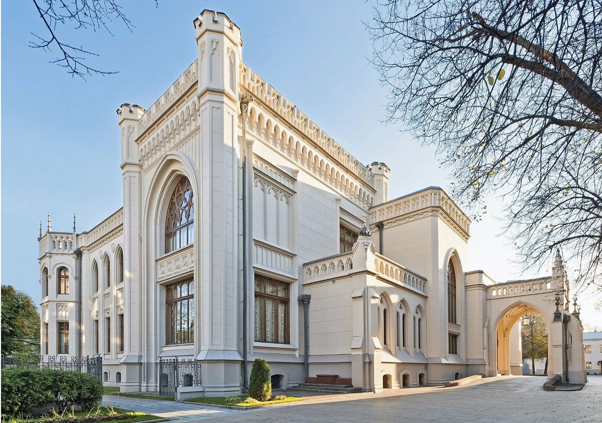 Особняк морозовой архитектор. Особняк зинаиды морозовой на спиридоновке. Особняк саввы морозова улица спиридоновка 17. Особняк морозова на спиридоновке. Шехтель особняк зинаиды морозовой.