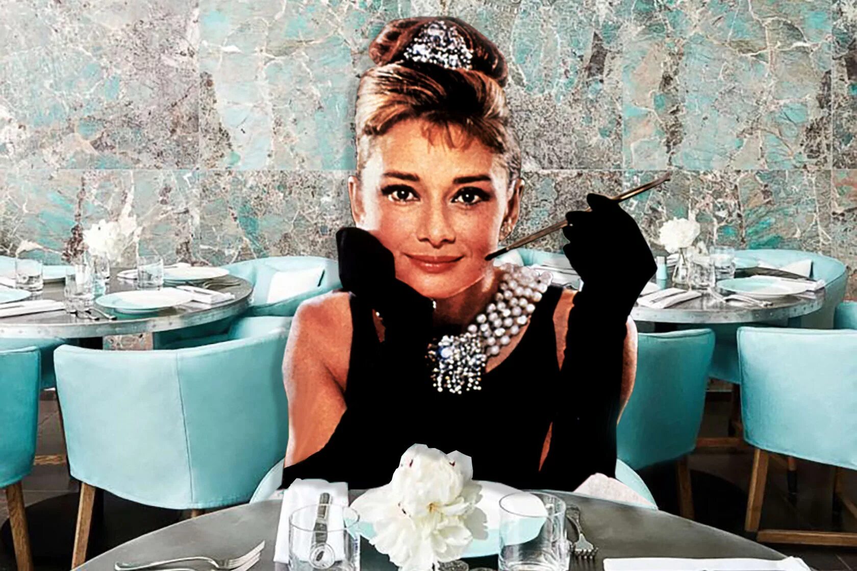 Видео с тиффани. Завтрак у Тиффани (1961). Одри Хепберн завтрак у Тиффани. Одри Хепберн Холли Голайтли.
