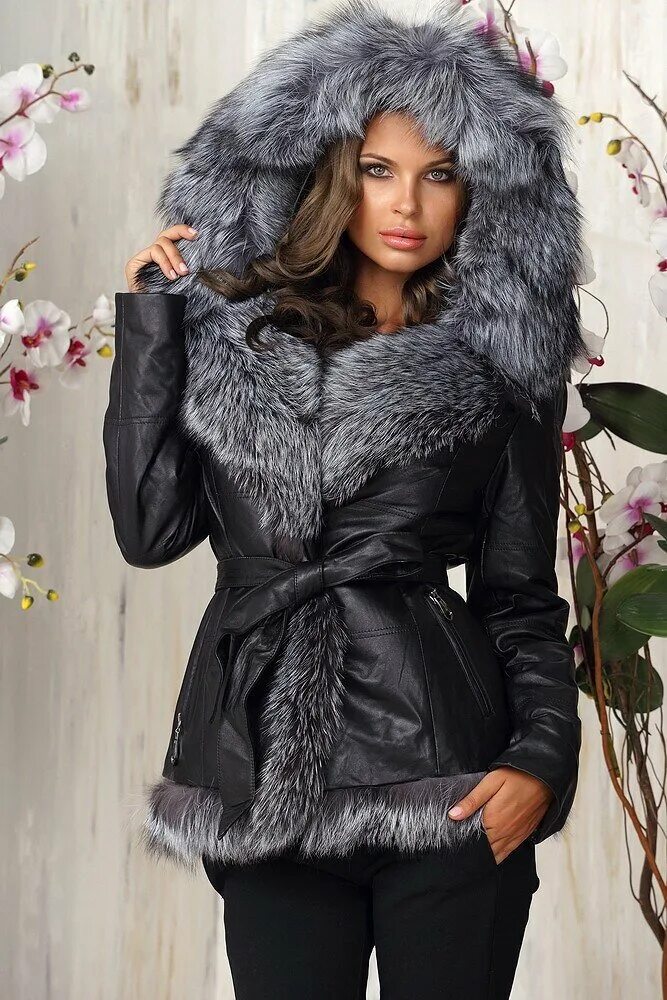 Зимние куртки натуральная кожа. Куртка с мехом женская. Кожаная куртка с мехом. Зимние кожаные куртки женские с мехом. Кожанка с мехом.