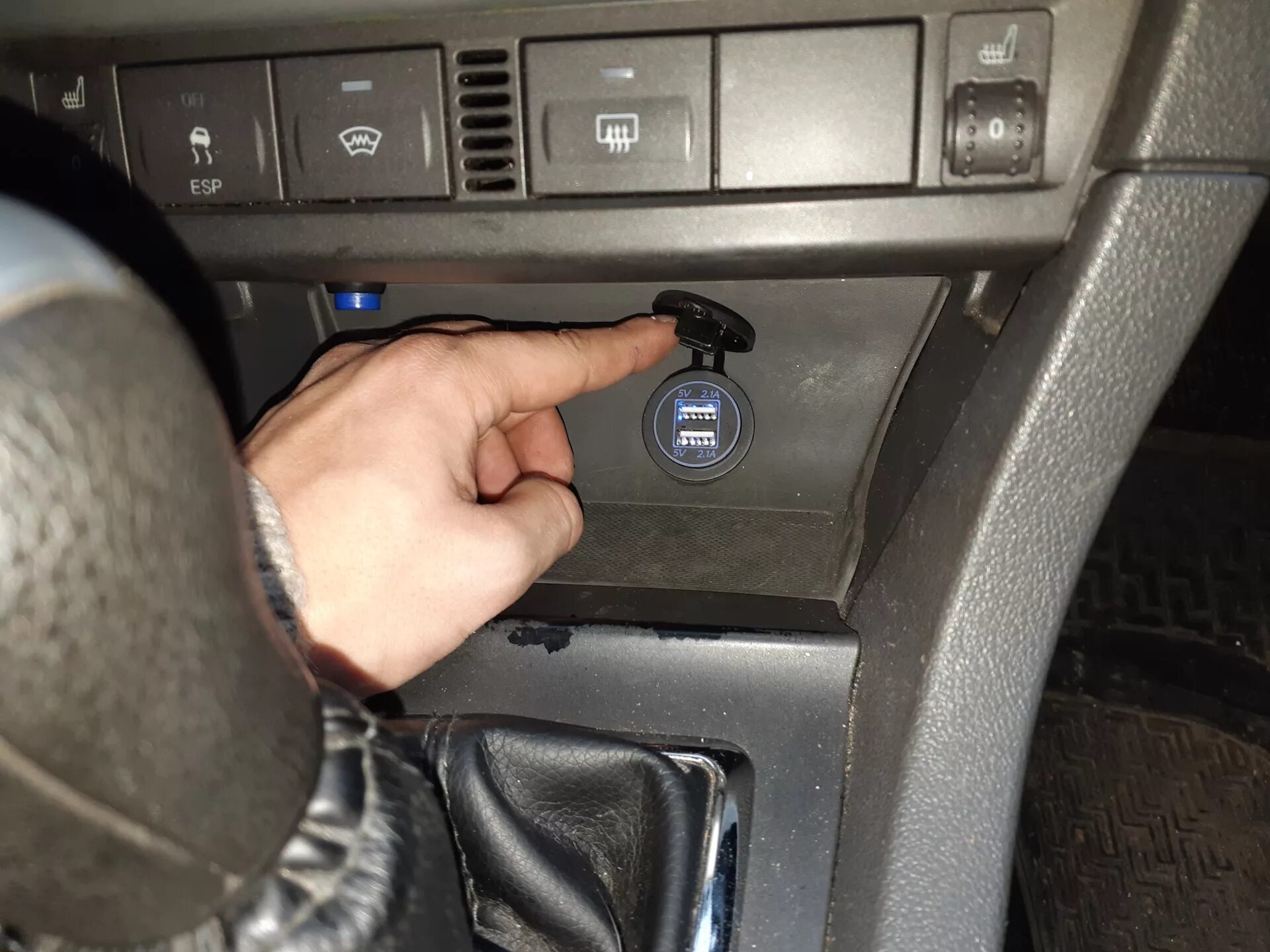 Как снять прикуриватель форд фокус 1 Замена прикуривателя Ford Fusion, 1,4 л, 2005 года своими руками DRIVE2
