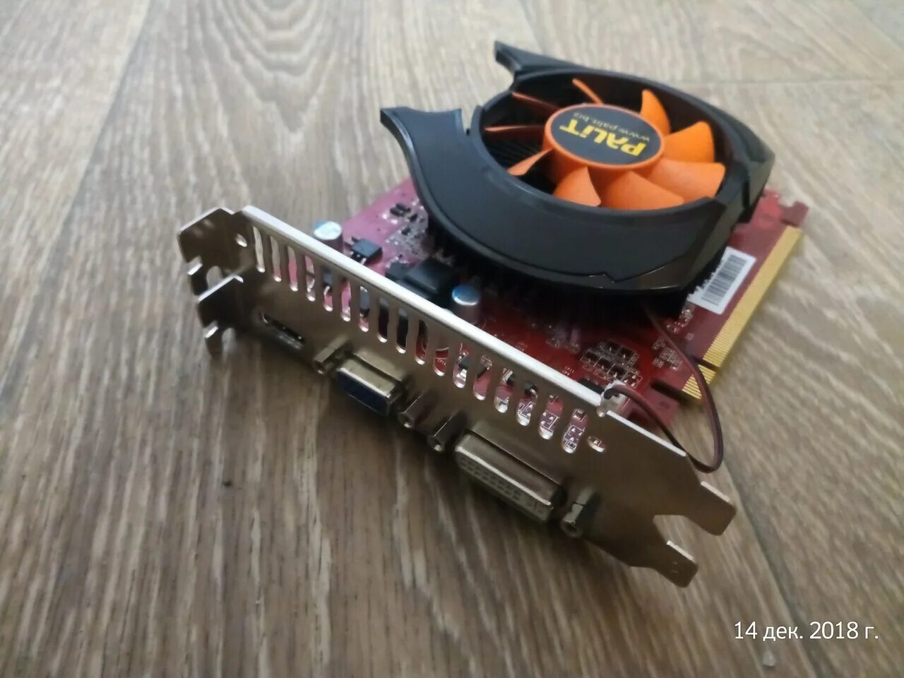 X7b 128. Gt240 512m gddr3 128b tc crt dvi hdmi. palit geforce gt 240 128b. видеокарта gt240 512m. gt 240 1024m gddr5 128b (tc) crt dvi hdmi.