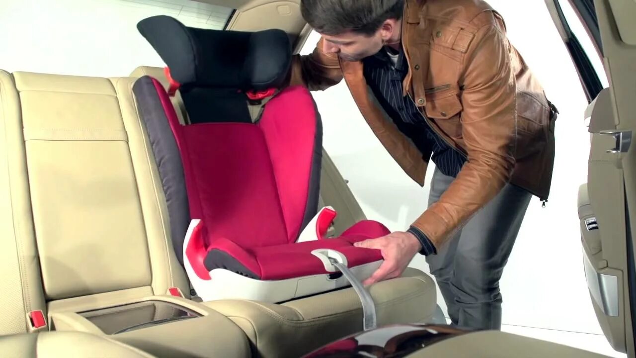 Как правильно закрепить детское сиденье. Kidfix sl бустер. kidfix sl sict. britax roemer kid-fix. заднее детское кресло для авто.