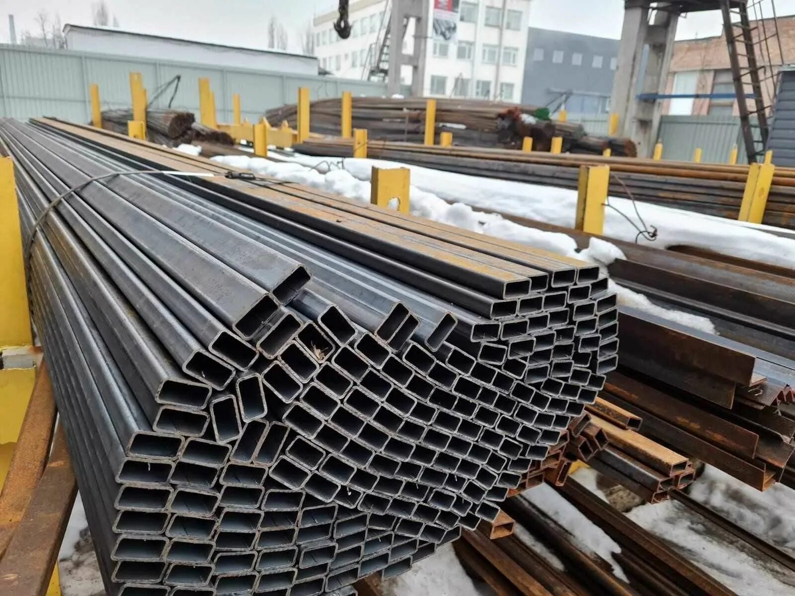 Лом черных металлов (труба бурильная 229). Труба 720. Балка труба. Балка б1 35. Балка труба.