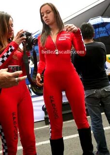 Fotos hot de modelos con ropa ajustada Mujeres bellas en la calle 