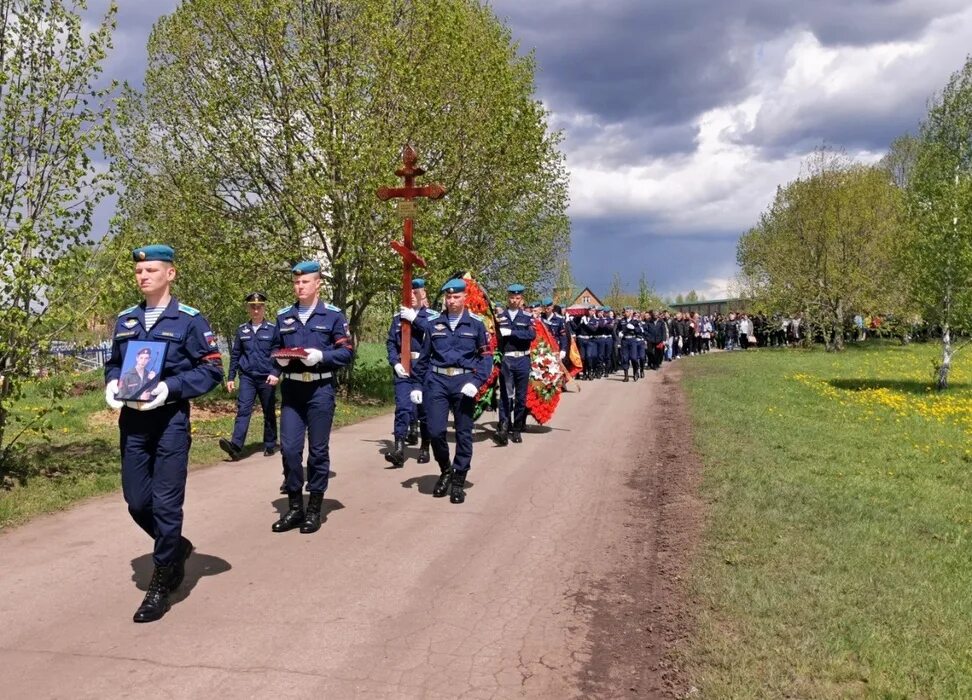 События города рязани. Простились с погибшим в михайловском районе рязанской. прощание с погибшим в рязани.