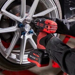 Гайковерт аккумуляторный для колес легковых автомобилей