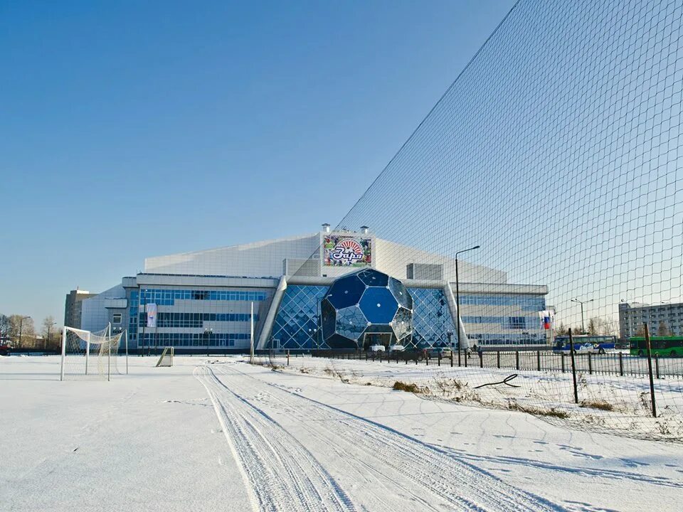 Сайт заря новосибирск. Заря спорткомплекс Новосибирск. Стадион Заря Новосибирск. Центр спортивной подготовки Заря Новосибирск. Манеж Заря Новосибирск.