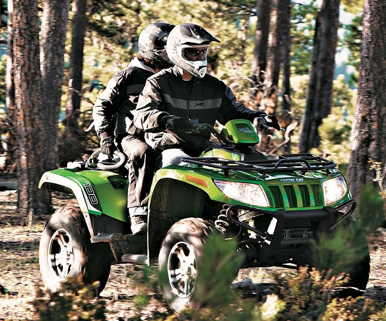 Можно ездить на квадроцикле по дорогам. Arctic Cat TRV 700. Arctic Cat atv 700. Arctic Cat 700 TRV 2011. Arctic Cat 700 2012.