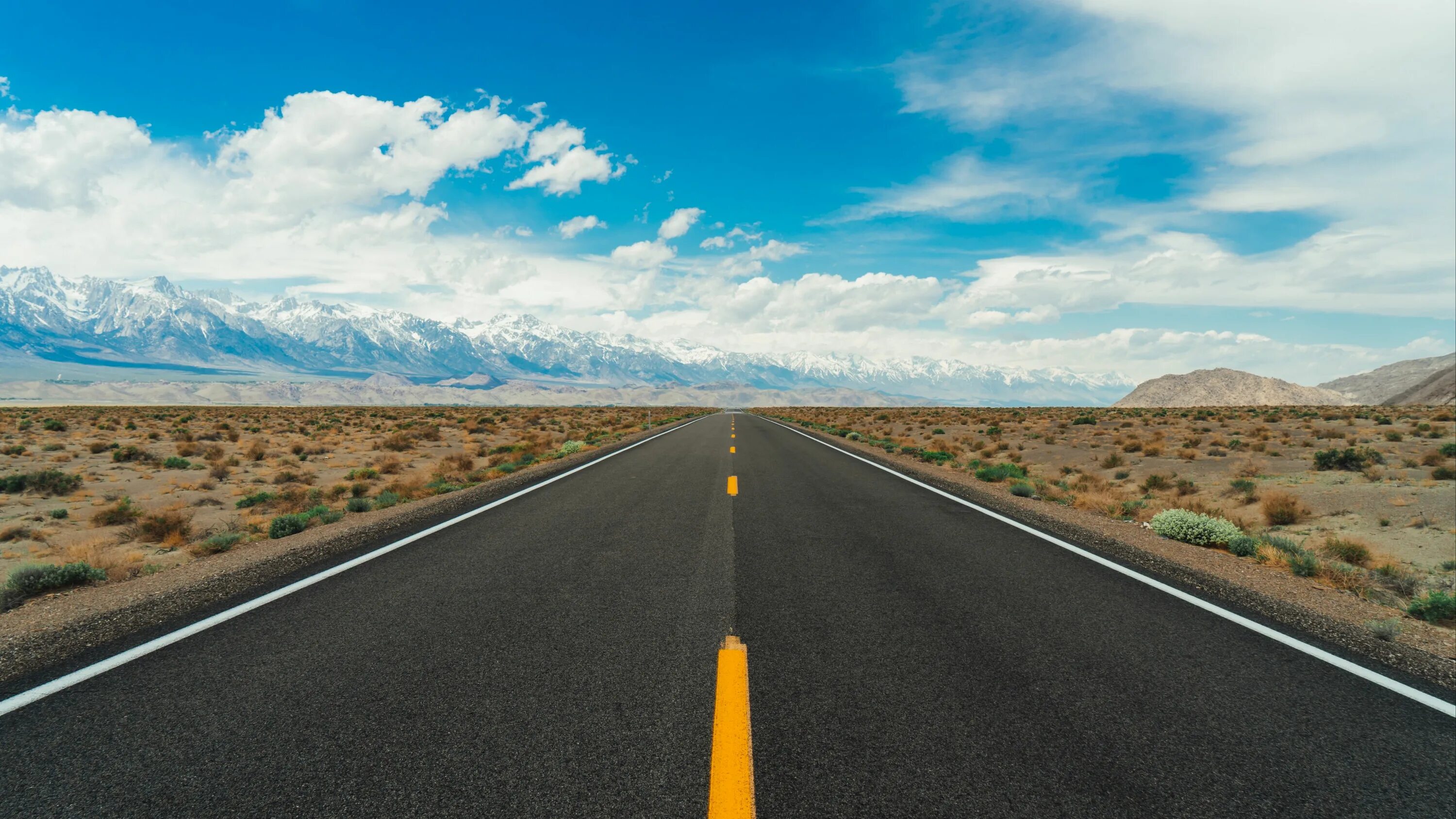 Route 66 невада. Асфальтная дорога сбоку. Красивые дороги. Красивые дороги. Прямая дорога.