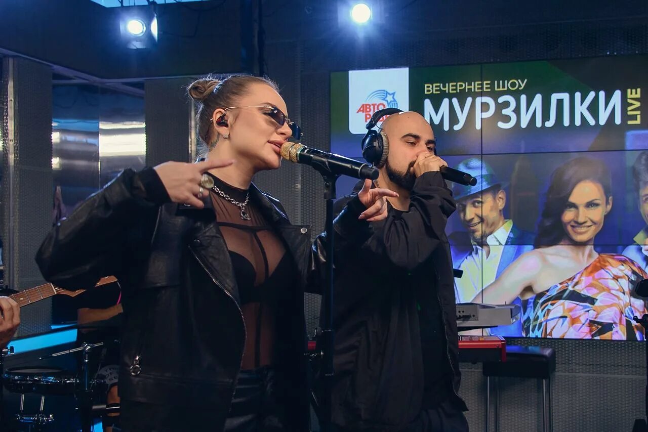 Асти поет. Анна дзюба. Поёт или нет шоу. Тнт бой без правил артик. Новый дуэт артик и асти 2021.