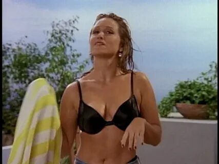 Christine Taylor/Bonnie. 