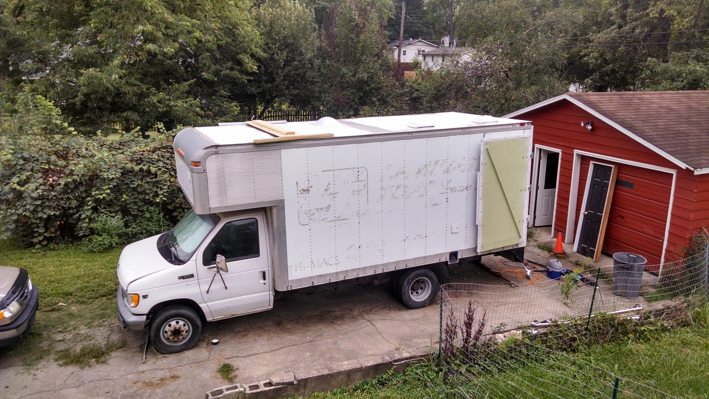 Бокс трак. Box Truck Camper. Box Trailer Truck. Box Truck Mini.