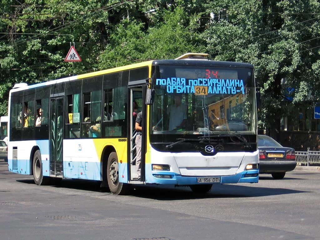 Астана алматы автобус. Автобусы Алматы. 31 Автобус Алматы. Автобус 34. 34 Автобус Астана.