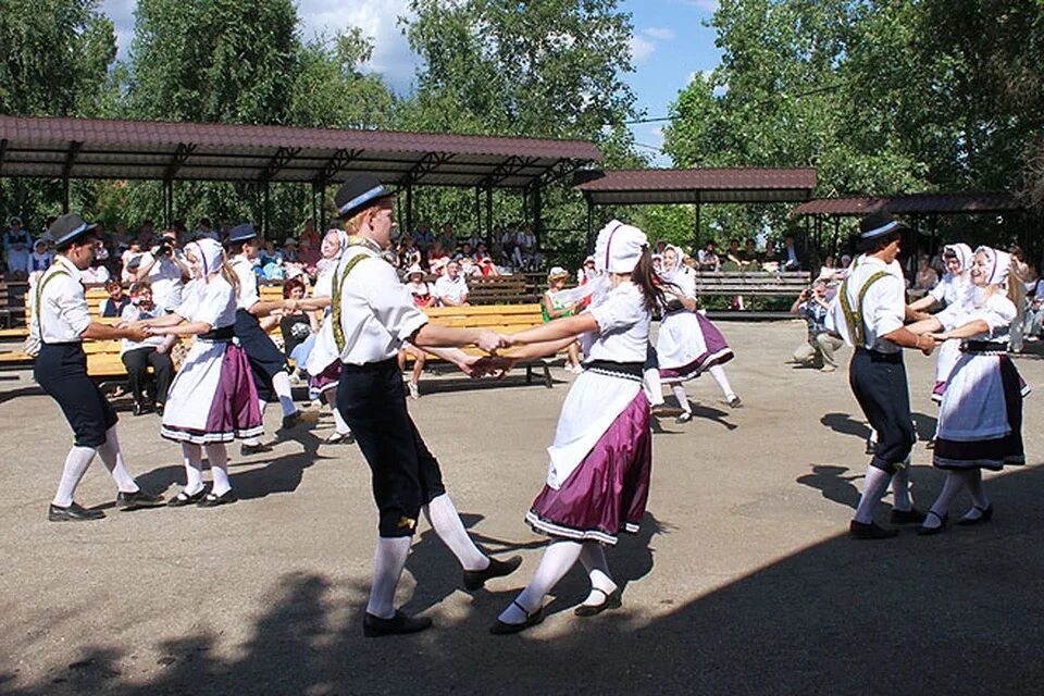 Музей поволжских немцев Энгельс. Быт немцев Поволжья Саратов. Поволжские немцы Саратов. Немцы Поволжья 18-19 век.