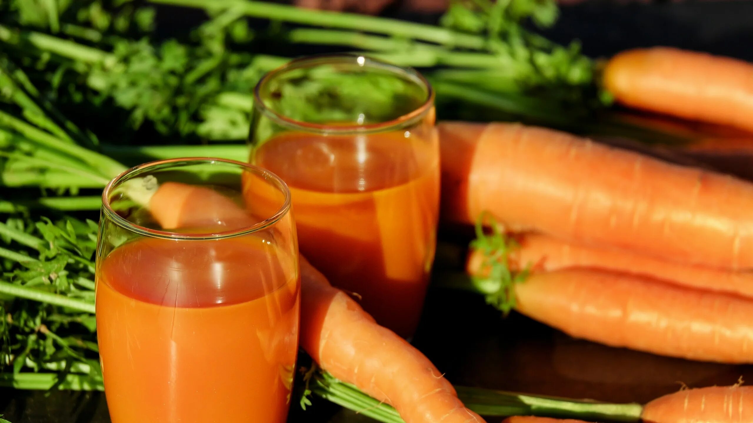 Сколько пить морковного сока