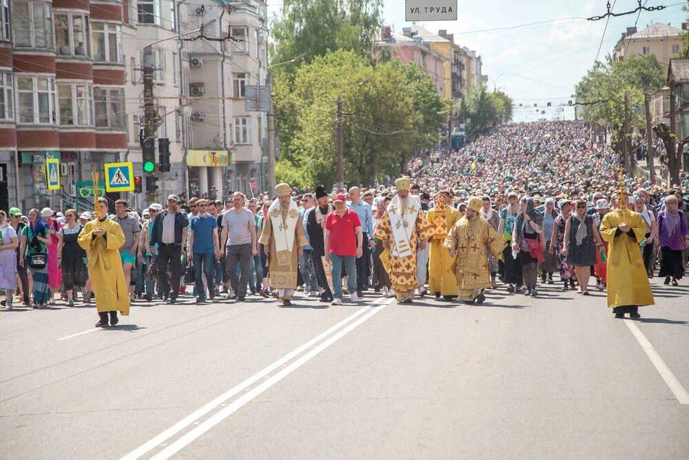 Крестный ход в белгороде сегодня во сколько. Великорецкий крестный ход Киров. Крестный ход Киров 2022 Великорецкое. Кировский крестный ход Великорецкий. Великорецкий крестный ход 2023.