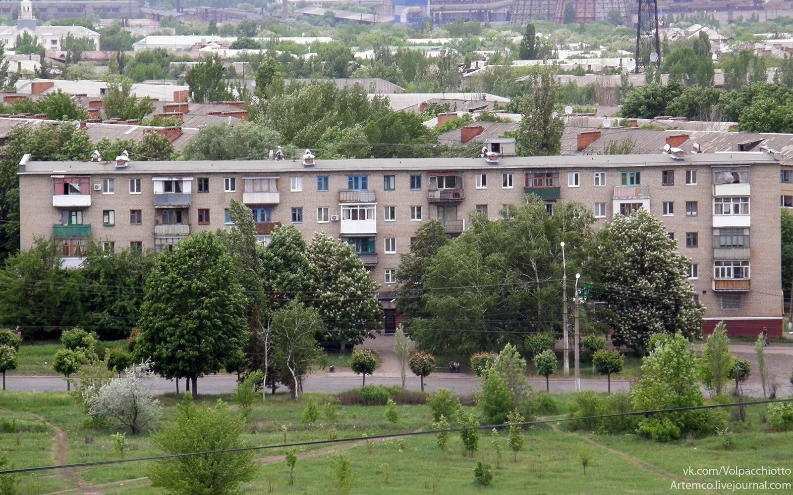 Краматорск достопримечательности города. Краматорск центр города. Мэрия краматорска. Краматорск стелла. Краматорск площадь мира.