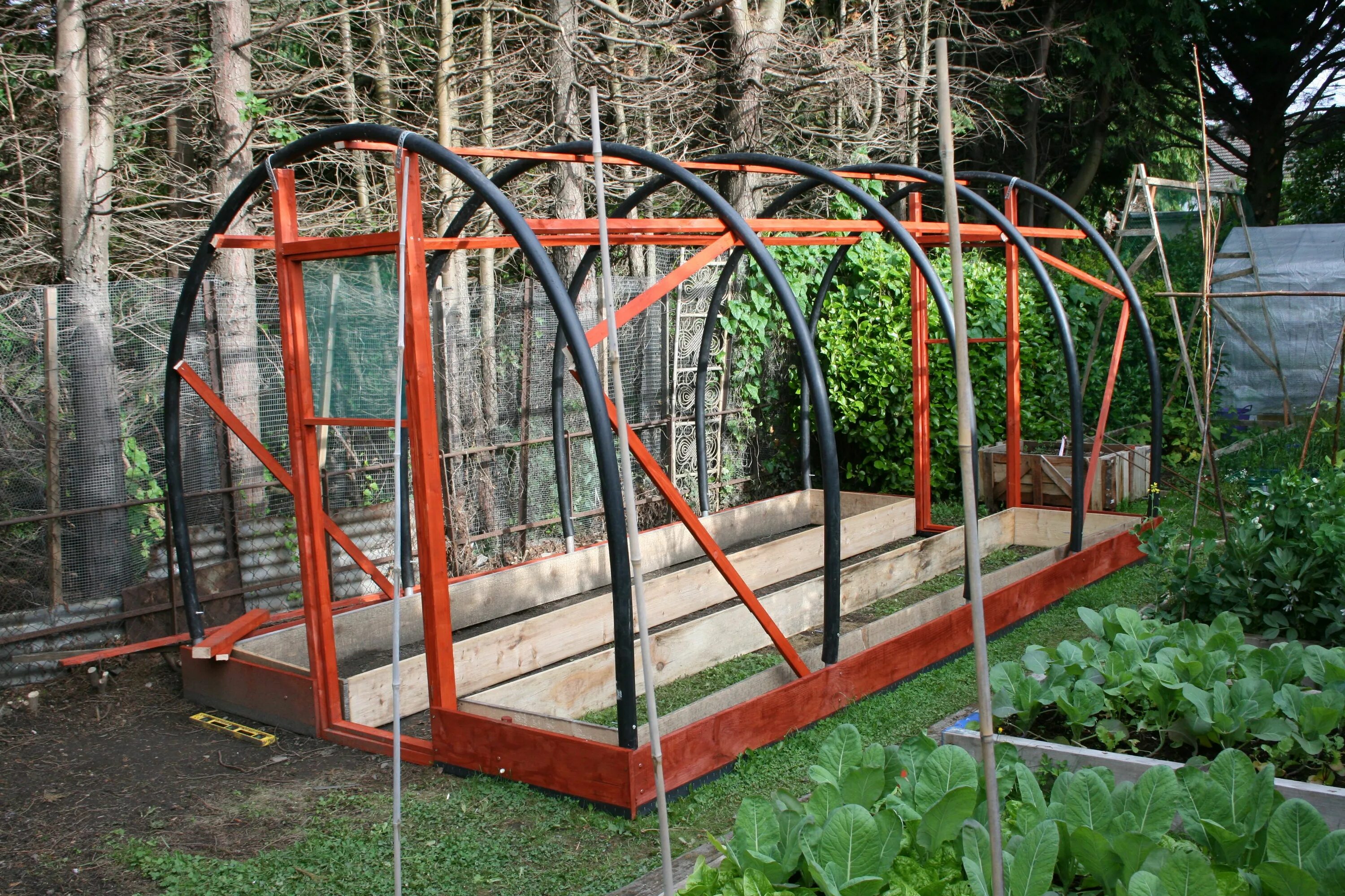 Теплица из труб пнд 2x3. Теплица из труб. Парник из пнд трубы. Теплица из пнд трубы. Парник из пнд трубы.