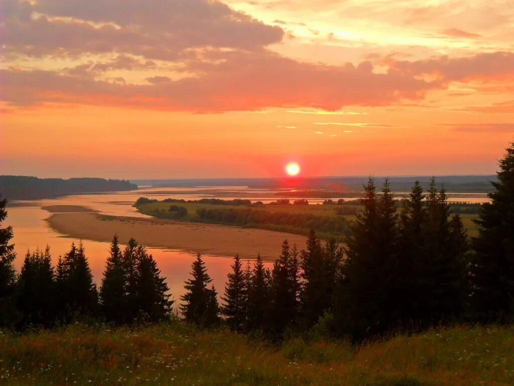 Заренька или зоренька. Заря Зорька Зоренька. Над рекой Заря Зорька алая. Утренняя Заря. Утренняя Зорька Заря.