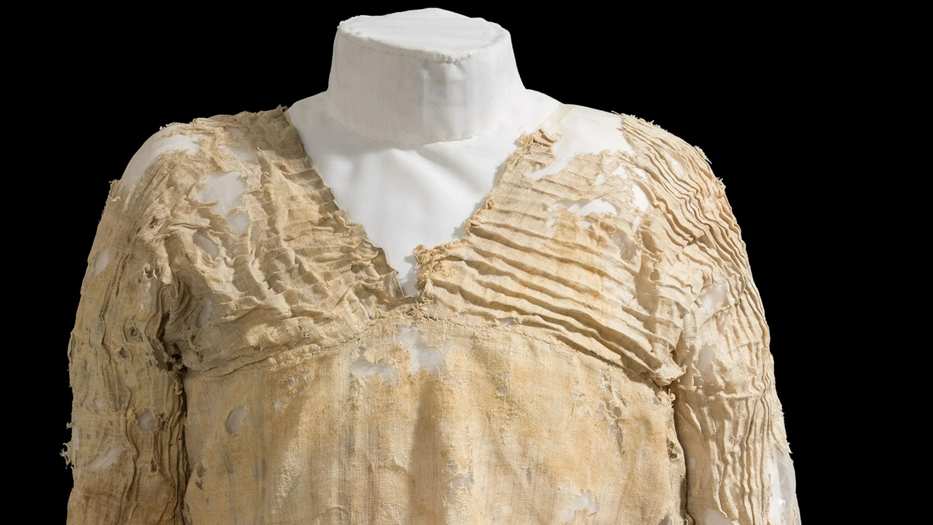 Самая 1 одежда в мире. Одежда из ткани в древности. Самые древние одежды. Самое старое платье в мире. Самая древняя одежда.