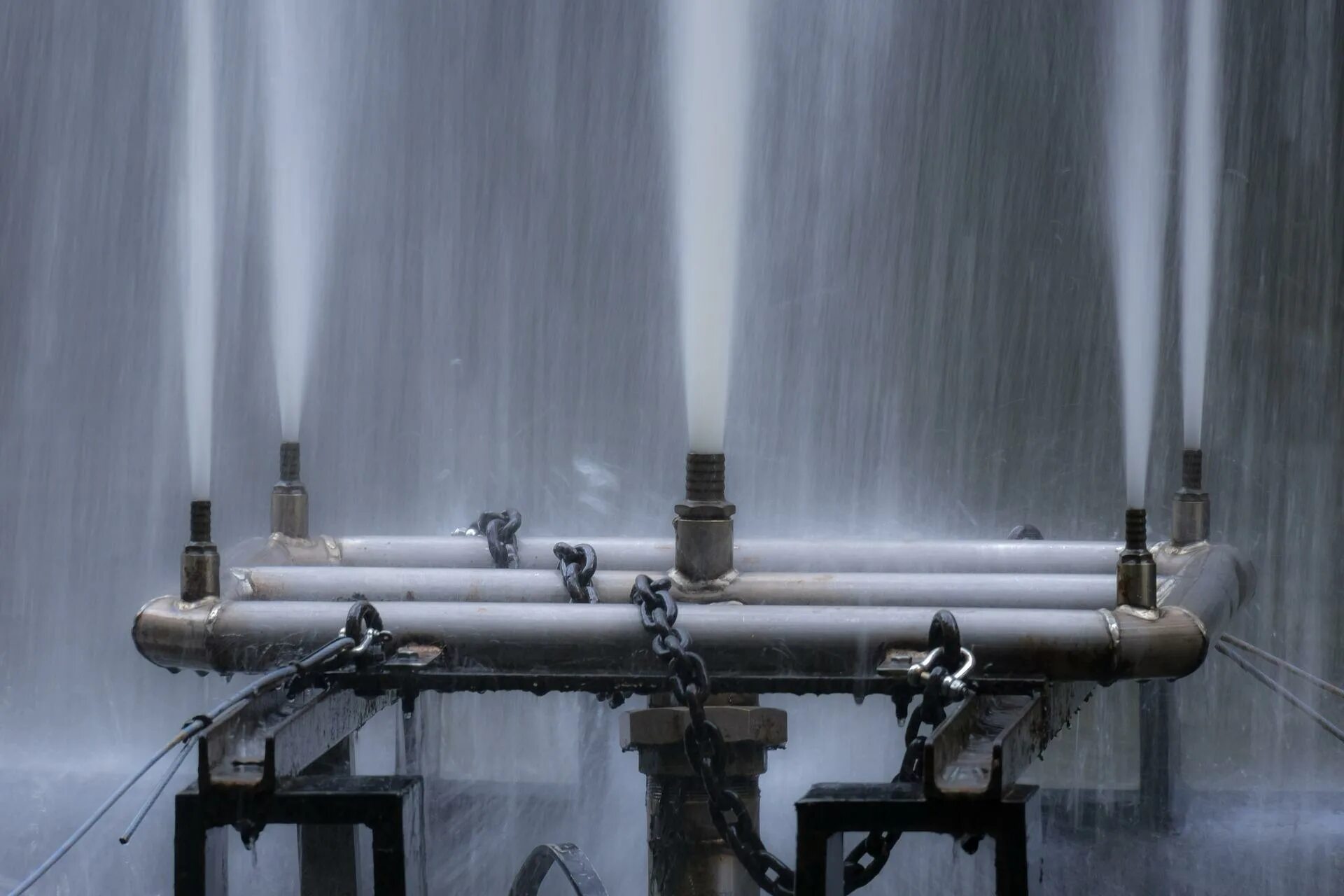 Вода под напором. Развлечения на воде. Вода под напором. Вода под напором. Парить над водой.