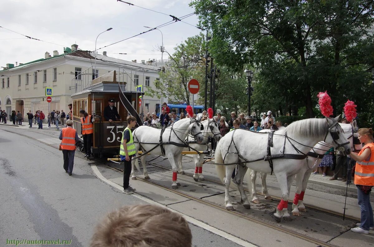 Маршрут парада трамваев в москве. Парад трамваев. Парад трамваев в Москве. Трамвайный парад в Москве. Шоу трамваев в Москве.