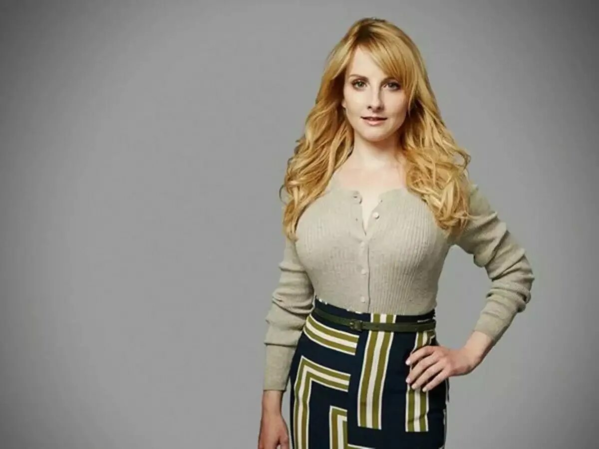 Бернадетт теория большого актриса. Melissa rauch. Бернадетт теория большого актриса. Бернадетт теория большого актриса. Бернадетт теория большого актриса.