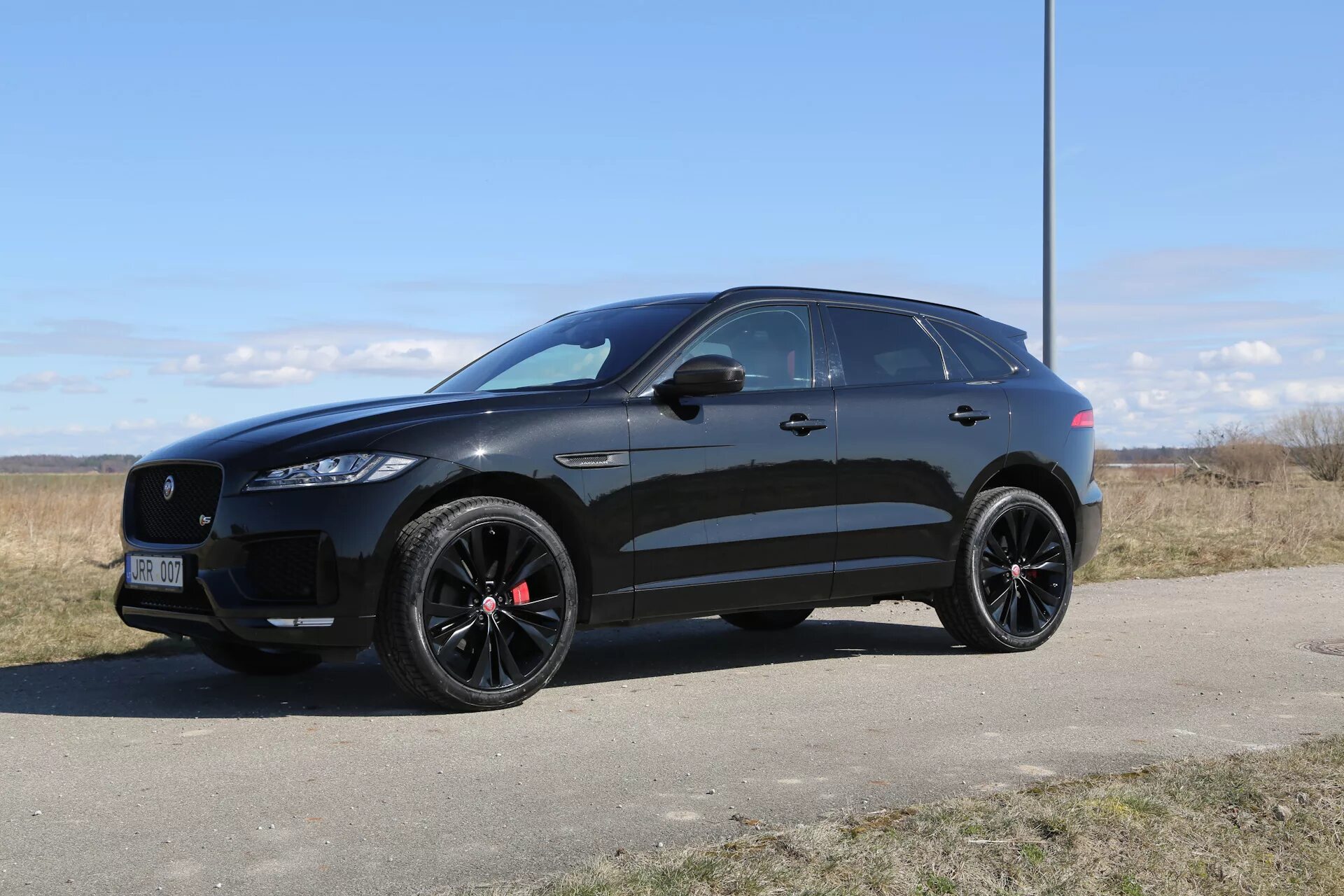 Диски на хавал м6 17. Jaguar f-Pace r20. R22 Jaguar f-Pace. Диски на Ягуар f-Pace. Диски Jaguar f Pace r21.