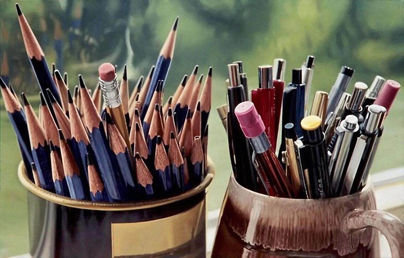 Pencils brushes. Художественные предметы. Карандаш художника. Эстетика карандашом. Эстетика художника карандаши.