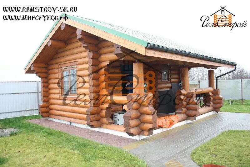 Псковский сруб-деревянные дома и бани от производителя. Срубы 6х6 из бревна с выносом. Бревенчатая заготовка для бани. Псковский сруб. Дикий сруб бани.