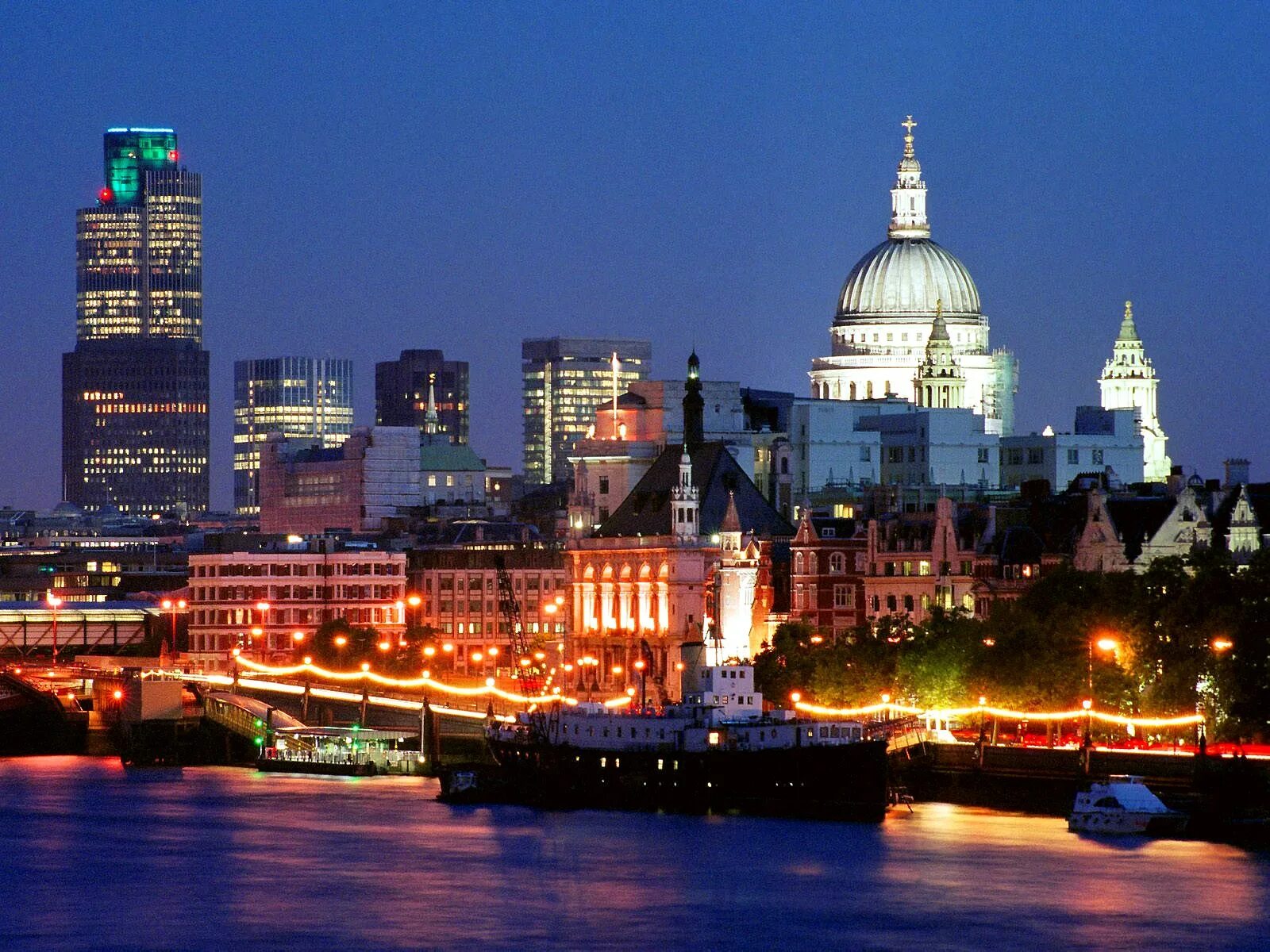 Великобритания столица государства. Столица Великобритании. Лондон + Великобритания. Шахри Лондоне. Лондон столица Великобритании фото.