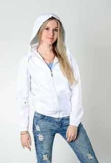 Белая ветровка женская
