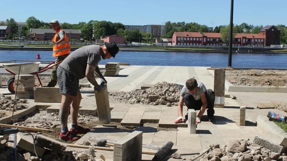 Генеральный подряд строительство. Авторский надзор в строительстве. Строители здания. Строитель отделка. Работники на стройке.