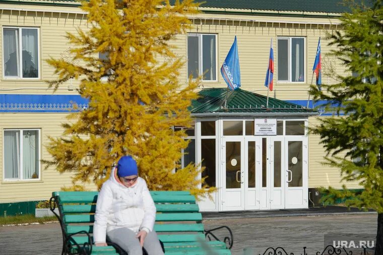 Тазовский сельсовет. Администрация поселка Тазовский. Посёлок Тазовский ЯНАО администрация. В администрации Тазовского района фото.