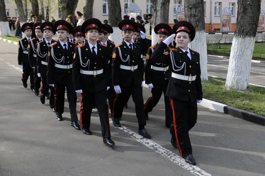 Московский казачий кадетский корпус имени Шолохова. Кадетское движение в школе. Фотографии кадетов. Командир кадетского класса. Работа кадетских классов