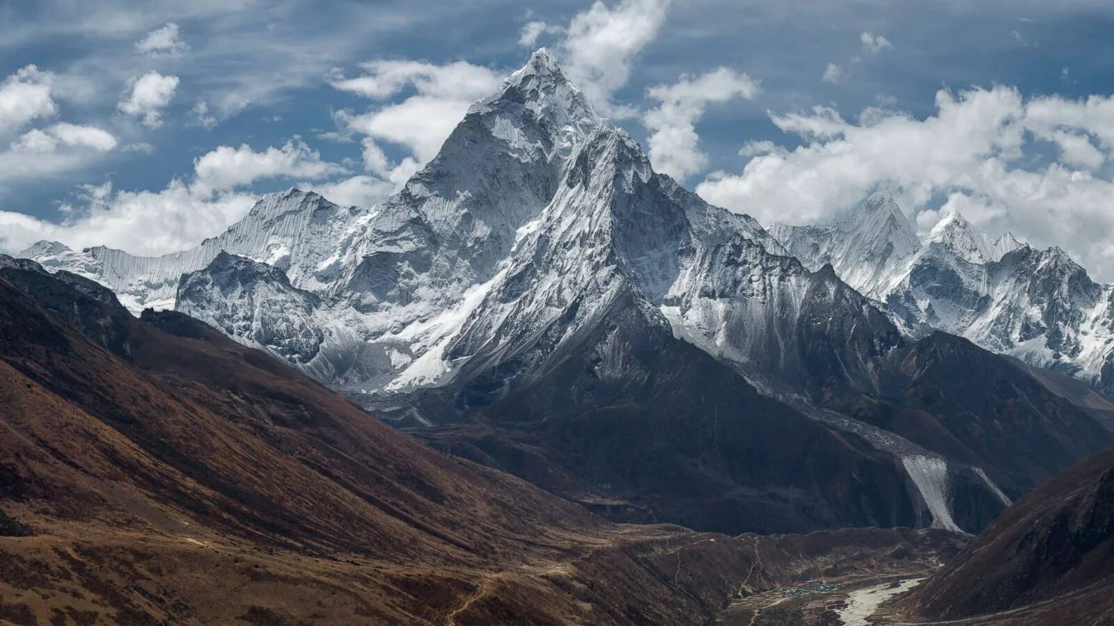Горы выше 5000 метров. Гора Эверест (Джомолунгма). Гималаи. Вершины: Джомолунгма (Эверест) (8848м),. Гора Эверест 8848 м. Джомолунгма (Гималаи) - 8848.