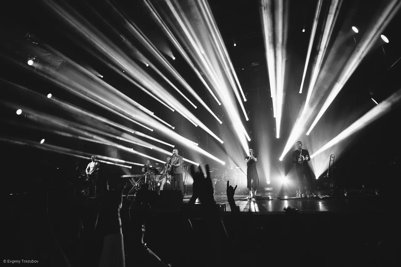 Light sound. Звук света концерт. Световые эффекты с концерта. Звук света концерт. Звуковое шоу.