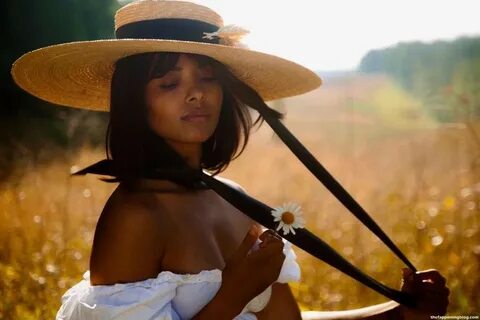 Kat Graham Nude & Sexy Collection (66 Photos) .