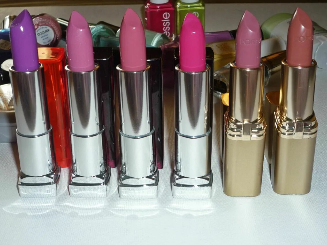 Saucy mauve. Помада мейбелин 160. помада мейбелин 160 cosmo pink. помада мейбелин тон 160. saucy mauve loreal помада 560.