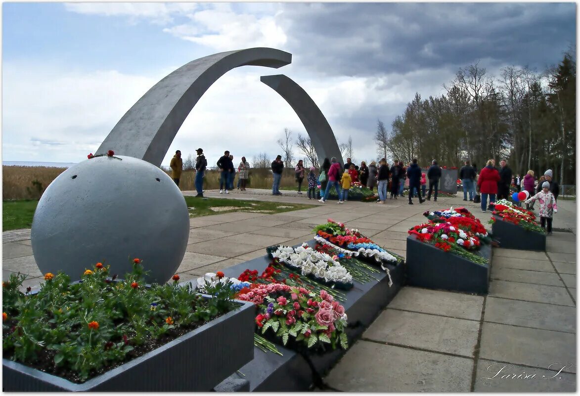 Мемориал дорога жизни разорванное кольцо. Разорванное кольцо ладожское озеро. Зеленый пояс славы ленинграда памятники. Мемориальный комплекс «зелёный пояс славы: кировский вал». Аграфенин зеленый пояс славы.