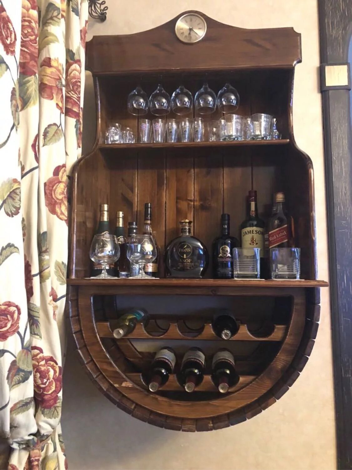 Pin by Mio on madera reciclada Diy home bar, Wood wine rack diy, Home bar design