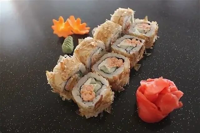 Круассан с песто и моцареллой. Круассан с моцареллой и помидорами. Горячие блюда заказать. Rockets concept store. Вкусная еда первоуральск фото.