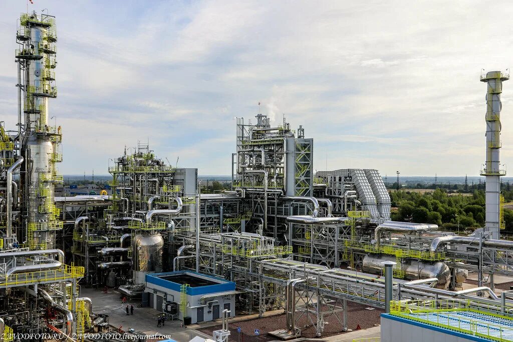 Крупные предприятия европы. Бранденбург химическая промышленность. Завод нпз польша orlen. Ао еврохим-северо-запад кингисепп. Крупнейшие корпорации европы.