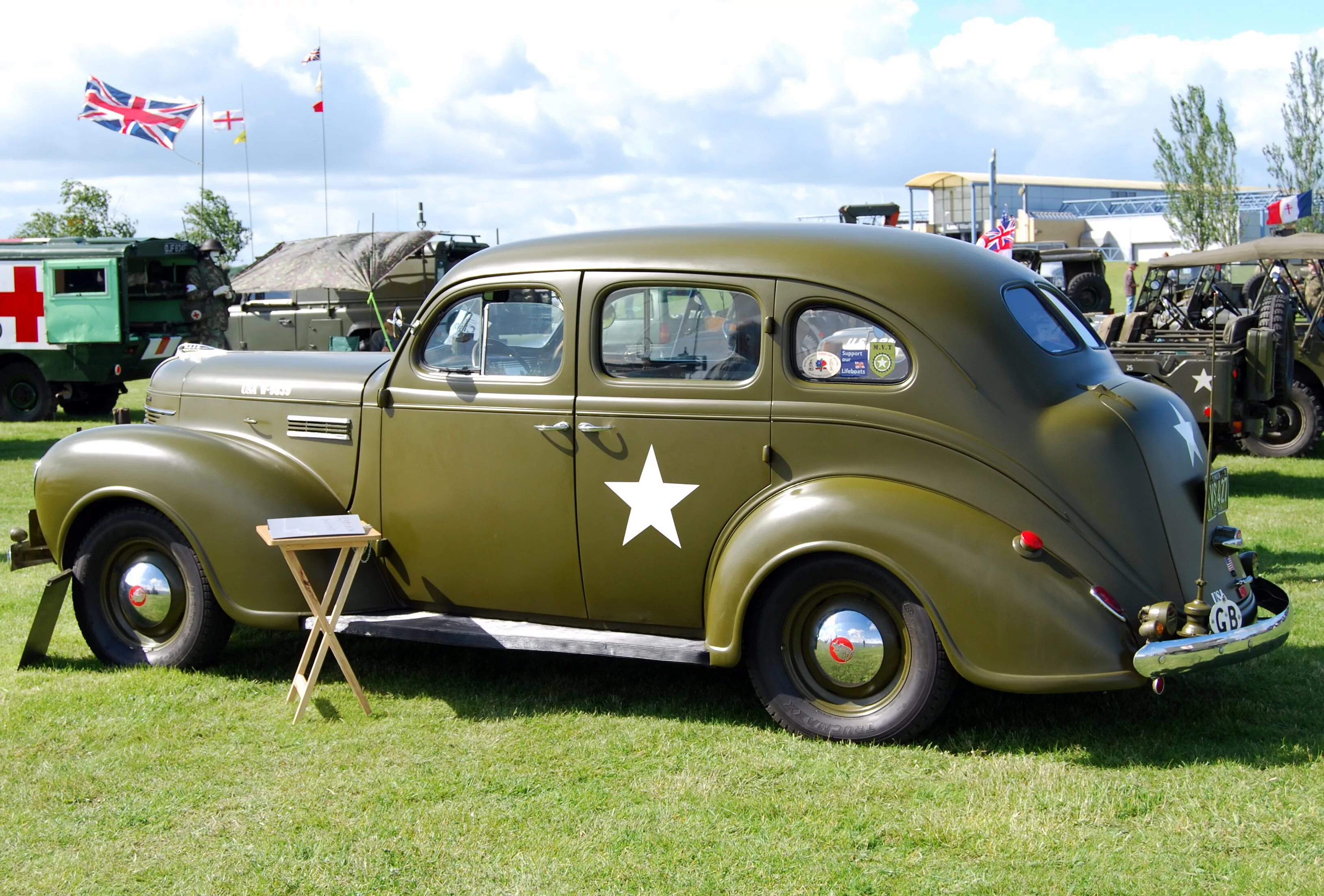 Плимут 1942. Plymouth 1942. Opel ww2. Фольксваген 1942.