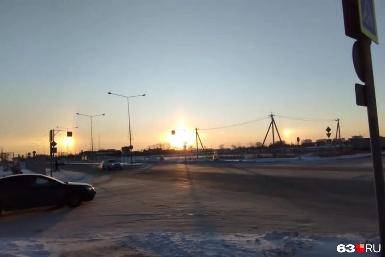 над городом. три солнца в москве. 3 солнца на небе. 3 солнца самара. 3 солнца самара.