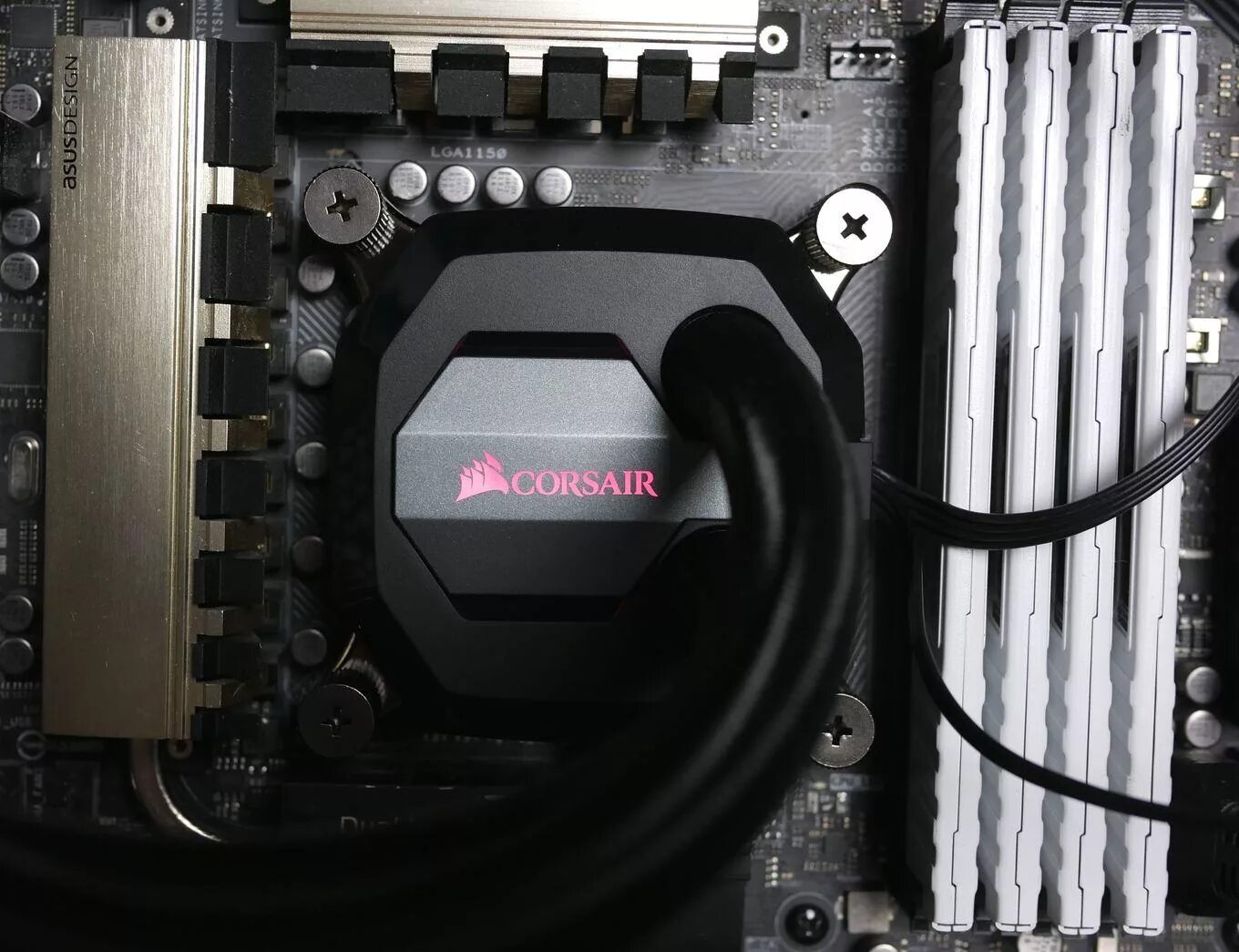 Corsair hydro series. Corsair h100i v2. Corsair водяное охлаждение h100i. Corsair Hydro h115i. Corsair 100 i.