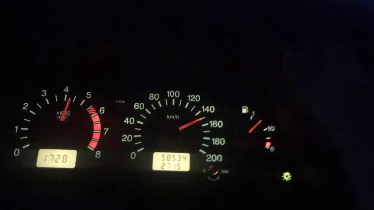 Спидометр нивы ночью. Нива шевроле спидометр 200 км. Нива шевроле спидометр 200 км. Шевроле нива км ч. Нива разгон до 100.