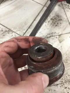 Замена плавающих сайлентблоков