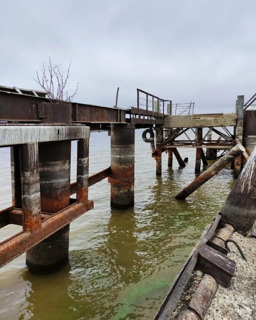 Старый белый яр ульяновск. Ульяновск пристань. Остров борок димитровград. Аистово причал фото. Старый белый яр пристань.